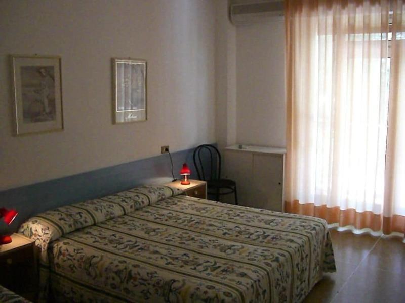 Hotel Myriam لينانو سابيادورو المظهر الخارجي الصورة