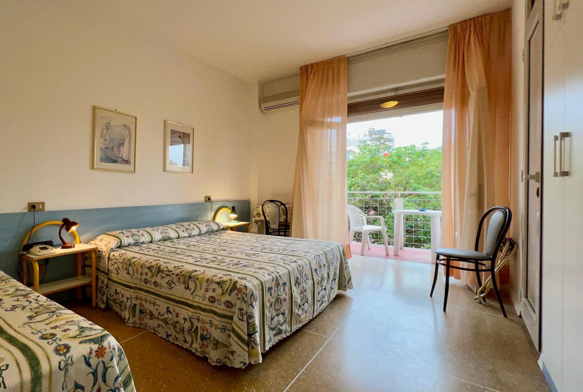 Hotel Myriam لينانو سابيادورو المظهر الخارجي الصورة