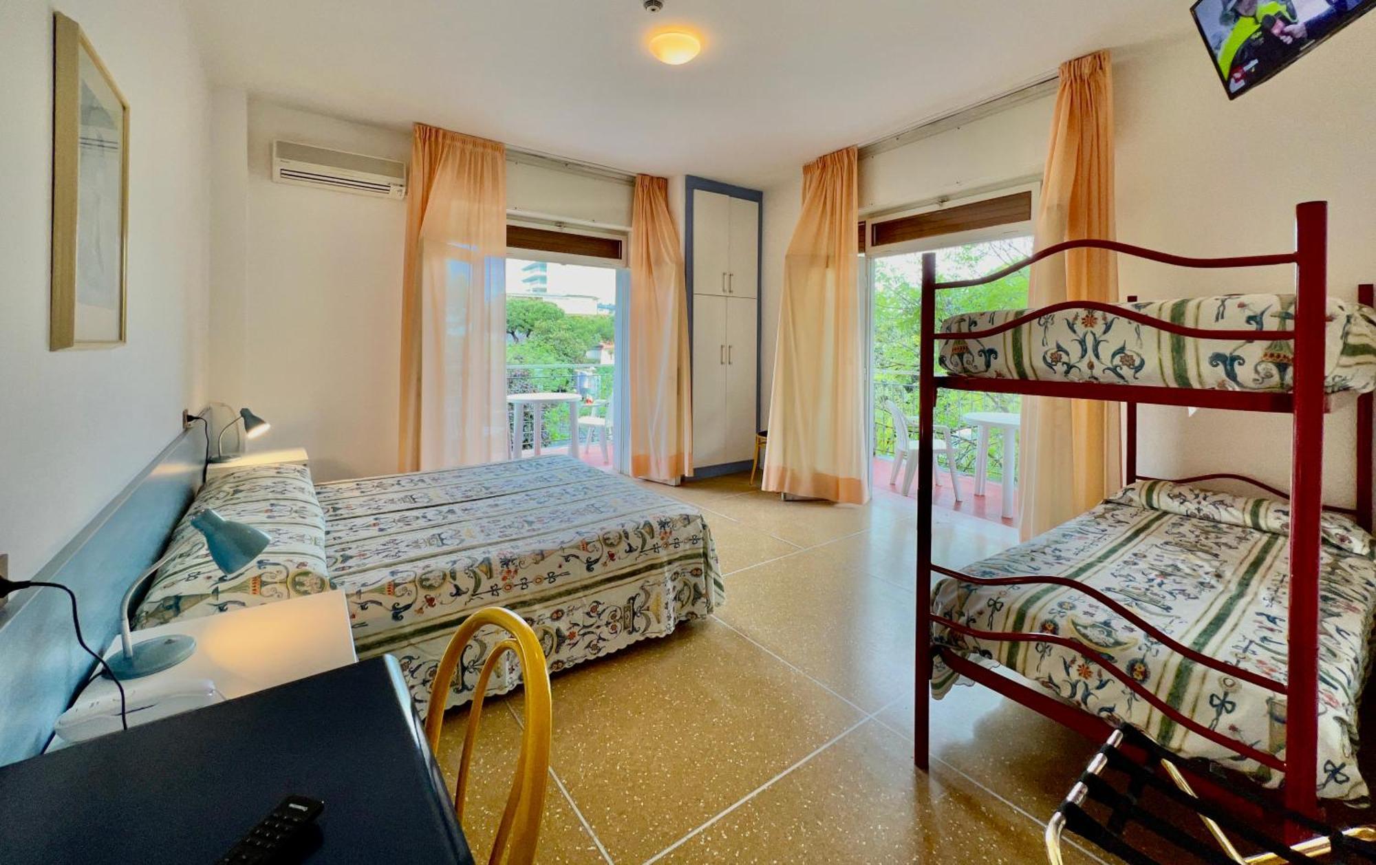 Hotel Myriam لينانو سابيادورو المظهر الخارجي الصورة