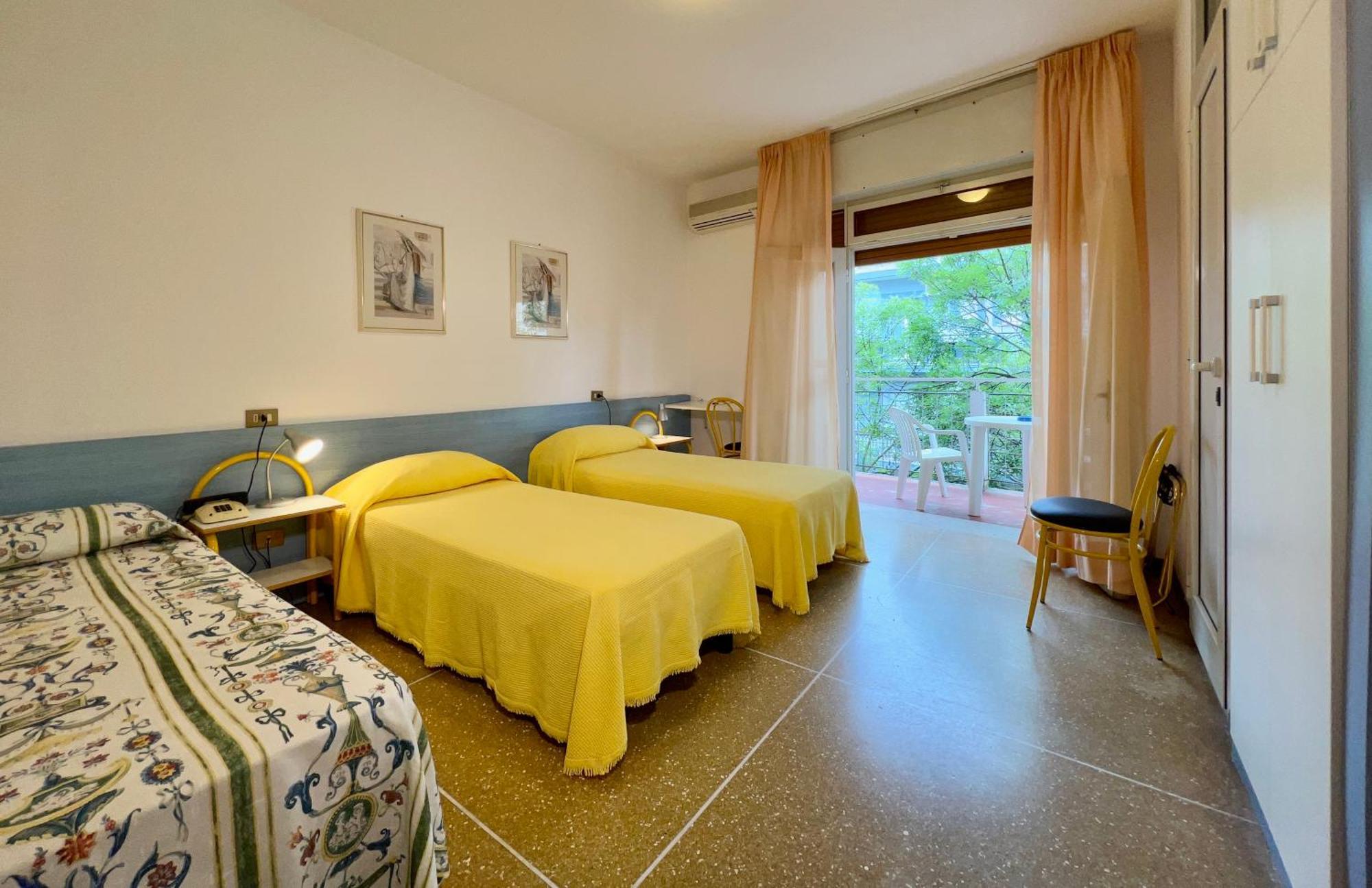 Hotel Myriam لينانو سابيادورو المظهر الخارجي الصورة
