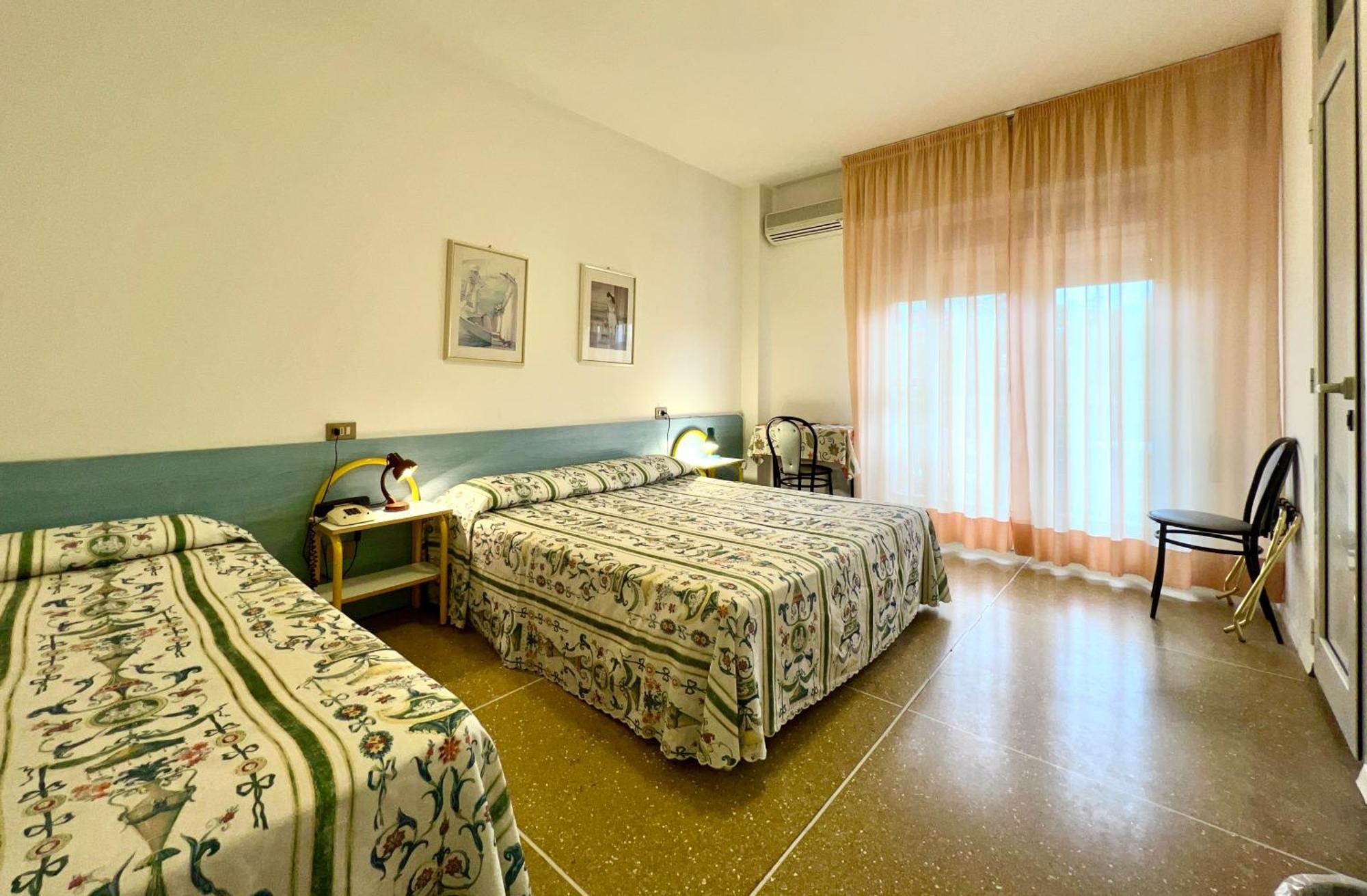 Hotel Myriam لينانو سابيادورو المظهر الخارجي الصورة