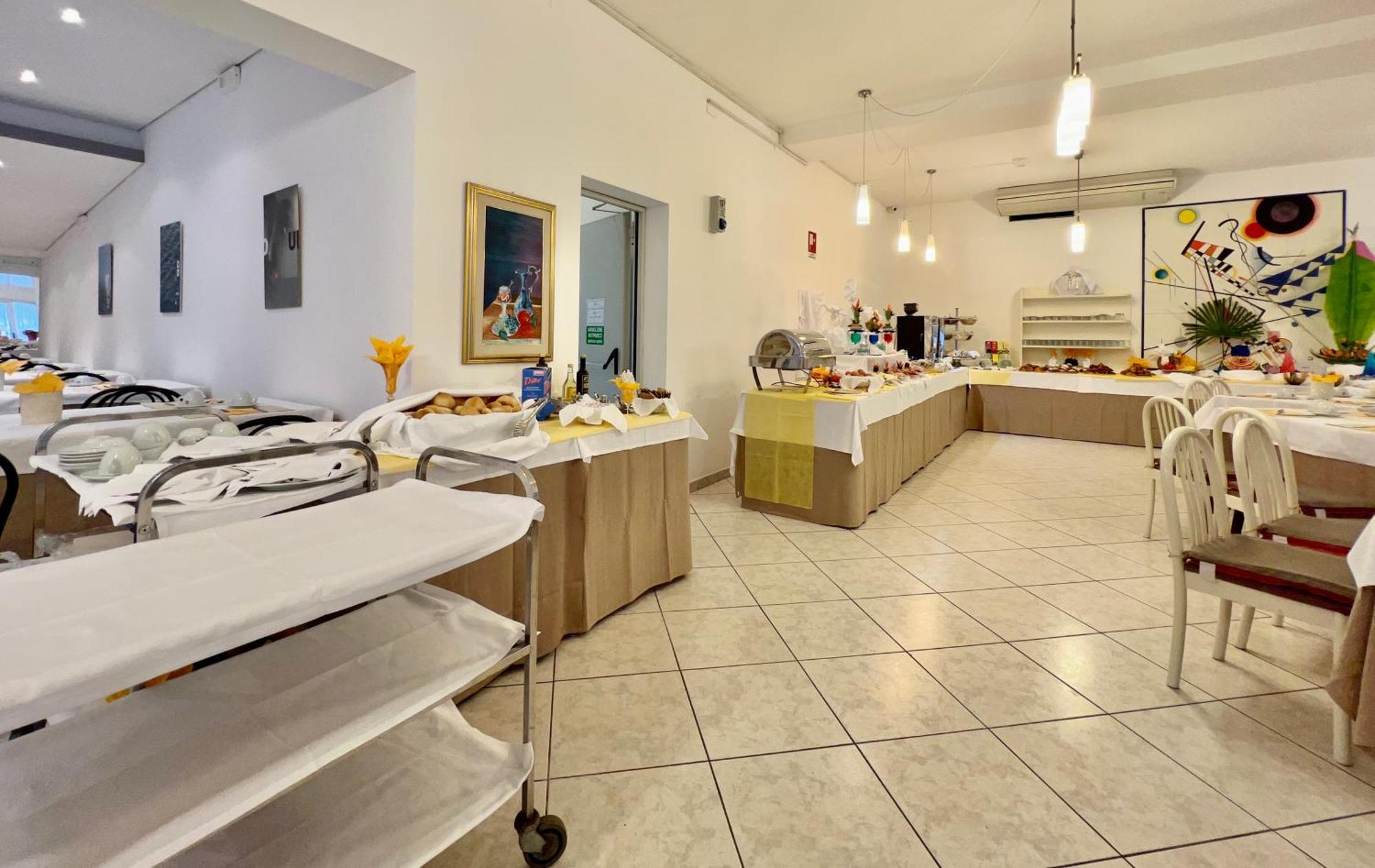 Hotel Myriam لينانو سابيادورو المظهر الخارجي الصورة