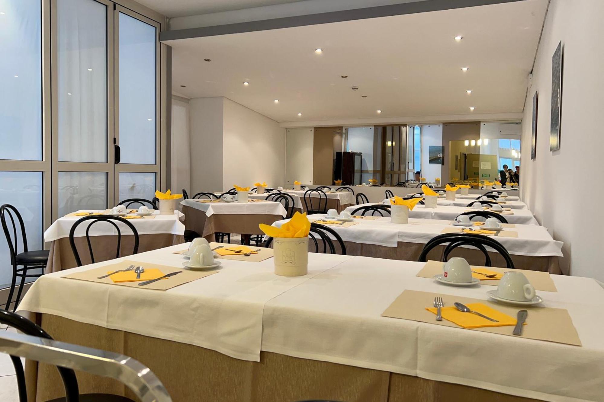Hotel Myriam لينانو سابيادورو المظهر الخارجي الصورة