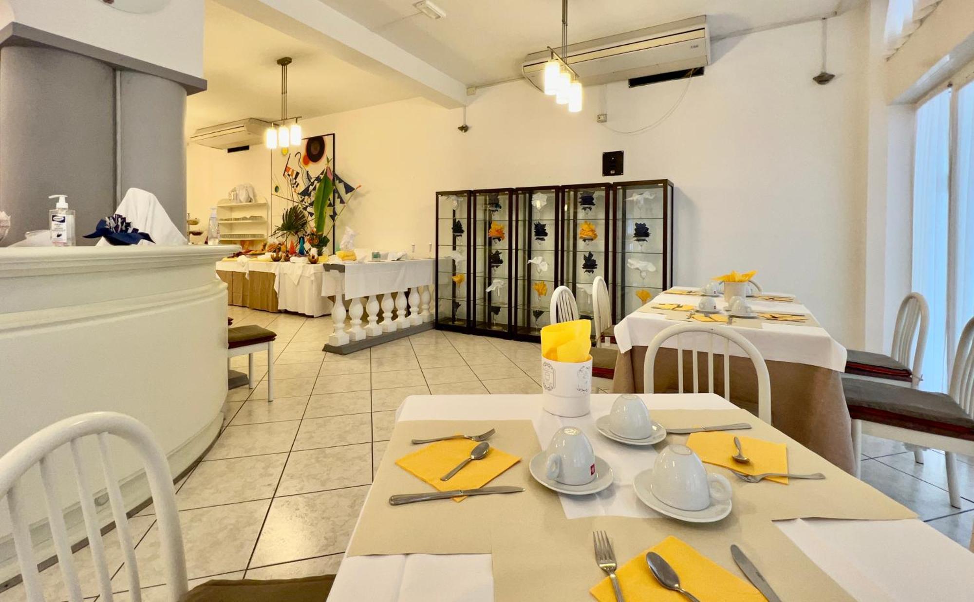Hotel Myriam لينانو سابيادورو المظهر الخارجي الصورة